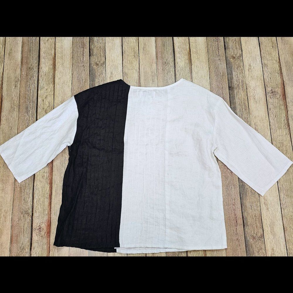 NWOT Peck & Peck Boxy Fit 100% Linen White Black Colorblock Pleated Size S - Picture 2 of 4